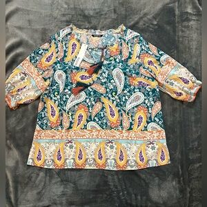 BloomChic Plus Size 2XL Colorful Paisley V-neck Blouse us18-20